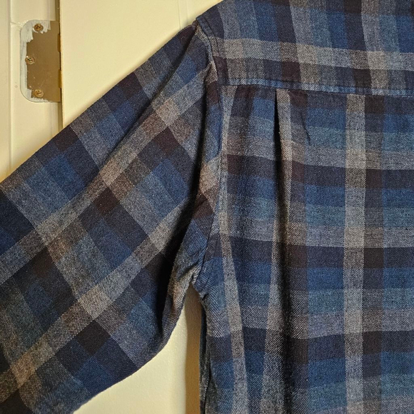 Weatherproof M dark blue, grey, black flannel button down flannel shirt - Picture 14 of 16
